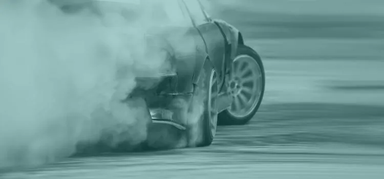 Drift ve akrobatik sürüş nedeniyle ehliyete el konulması