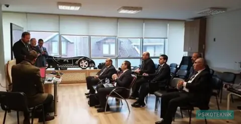 Çetin Büyükçınar, KKTC Ulaştırma Bakanlığı heyetine sunumda