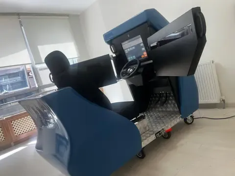 Test odasında psikoteknik simülatörü